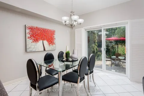 71 Sgotto Blvd, Vaughan, ON L4H 1W8