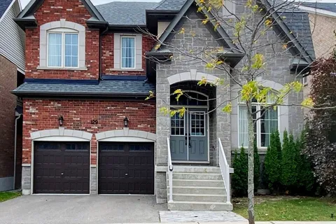 129 McCann Cres, Bradford West Gwillimbury, ON L3Z 0M6
