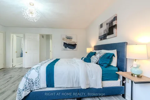 76 Fieldstone Dr, Vaughan, ON L4L 9H2