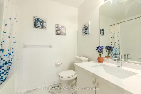 76 Fieldstone Dr, Vaughan, ON L4L 9H2