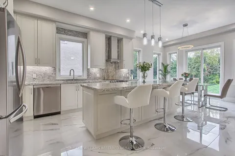 70 Brule Lake Way, Georgina, ON L0E 1L0