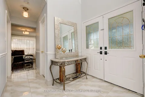 110 Elena Cres, Vaughan, ON L6A 2J1