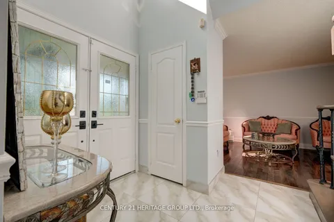 110 Elena Cres, Vaughan, ON L6A 2J1