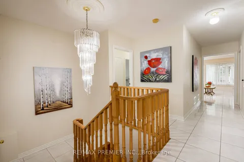 408 Melville Ave, Vaughan, ON L6A 2N8