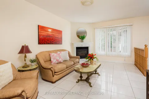 408 Melville Ave, Vaughan, ON L6A 2N8