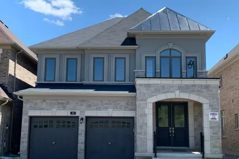 35 Prunella Crescent, East Gwillimbury, ON L9N 0S7