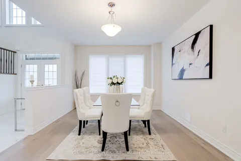 105 Kingknoll Cres, Georgina, ON L4P 0H8