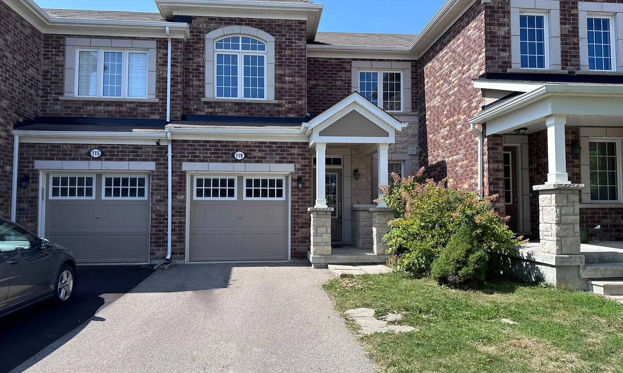 119 Hutt Cres, Aurora, ON L3X 1V9