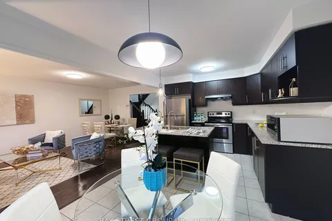 119 Hutt Cres, Aurora, ON L3X 1V9