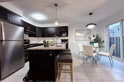 119 Hutt Cres, Aurora, ON L3X 1V9