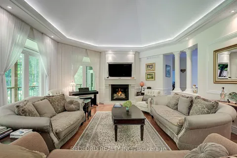 82 Hill Country Dr, Whitchurch-Stouffville, ON L4A 3T2