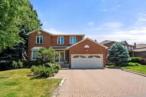 121 Huntington Park Dr, Markham, ON L3T 7C8