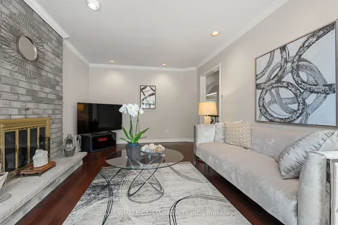 121 Huntington Park Dr, Markham, ON L3T 7C8