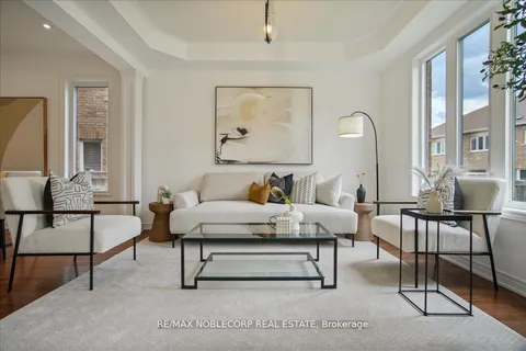 41 Robert Osprey Dr, Markham, ON L6C 0L1