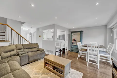 2181 Ferguson St, Innisfil, ON L9S 1X6