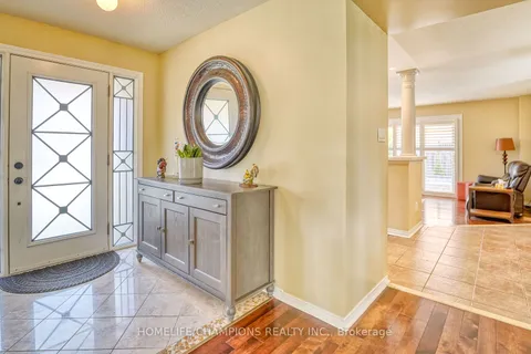 100 Russell Jarvis Dr, Markham, ON L3S 4B3