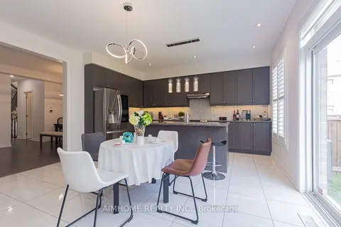 11 Elder St, Richmond Hill, ON L4S 0H2