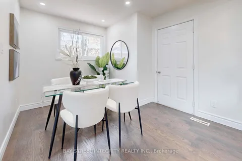 32 Markhaven Rd, Markham, ON L3R 1T9