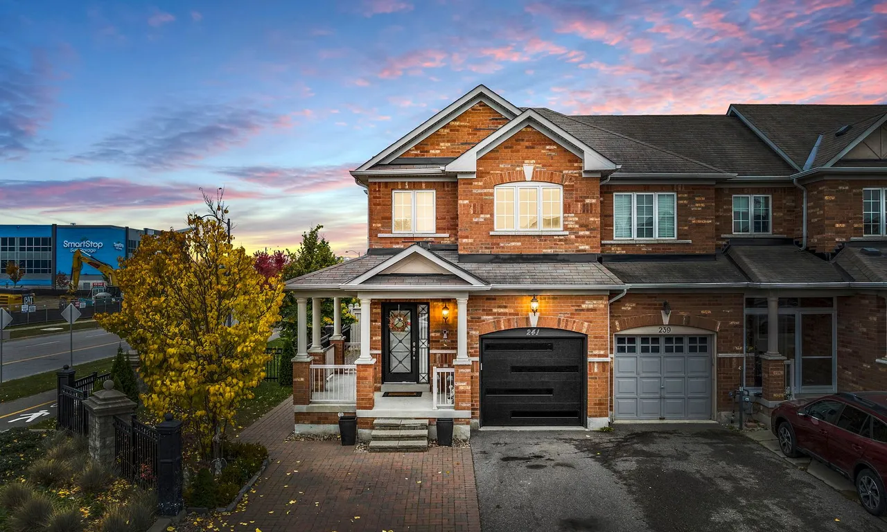 241 Canada Dr, Vaughan, ON L4H 0K2