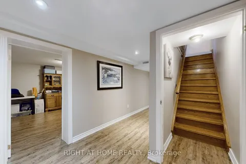 308 Paliser Cres, Richmond Hill, ON L4C 1R8