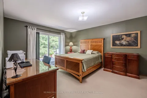 31 Park Cres, Richmond Hill, ON L4E 3J5