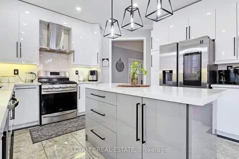 97 Song Bird Dr, Markham, ON L3S 3T8