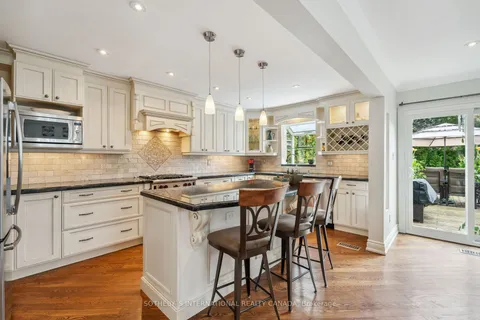 19 Spragg Circ, Markham, ON L3P 5V9
