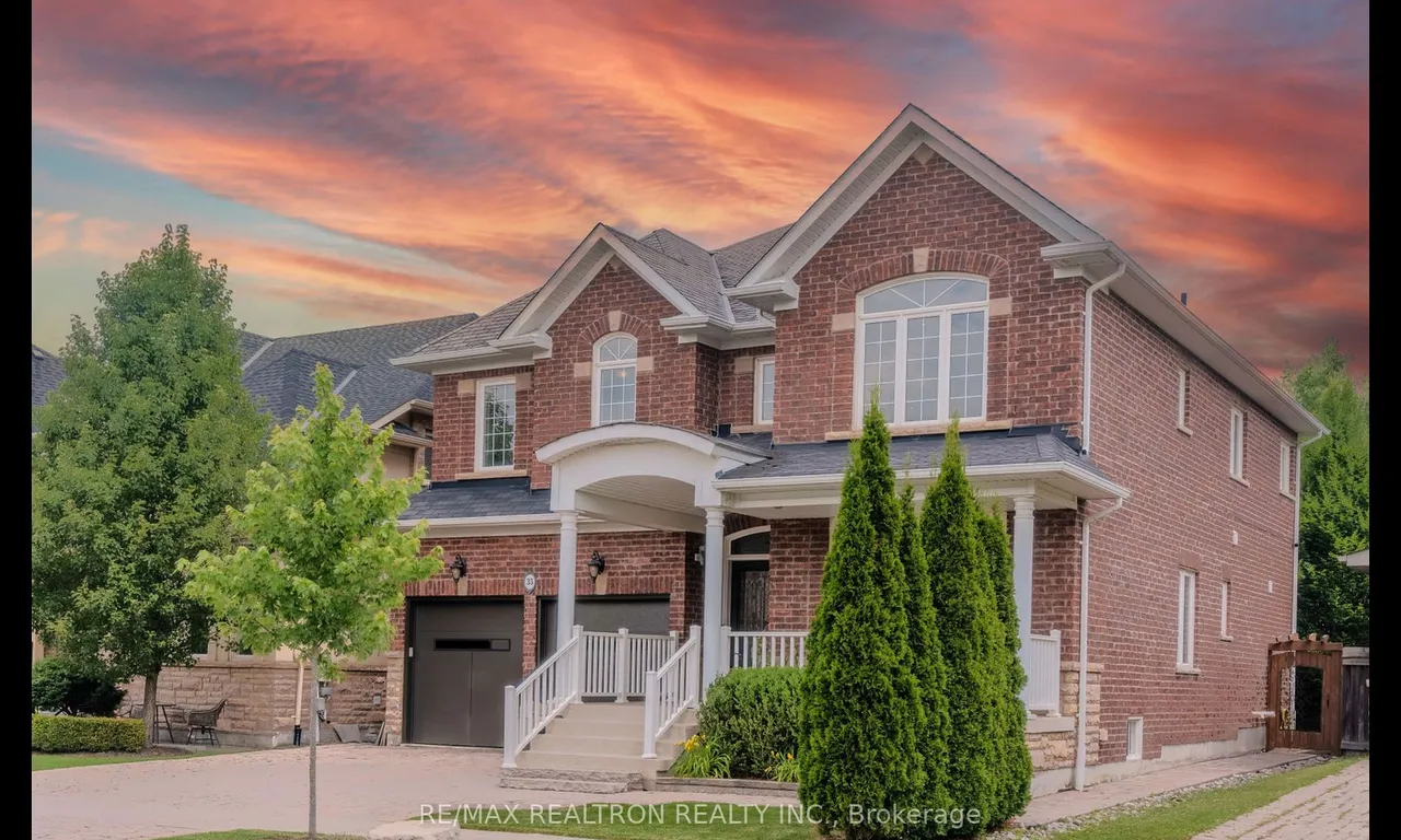 35 Morland Cres, Aurora, ON L4G 7Z2