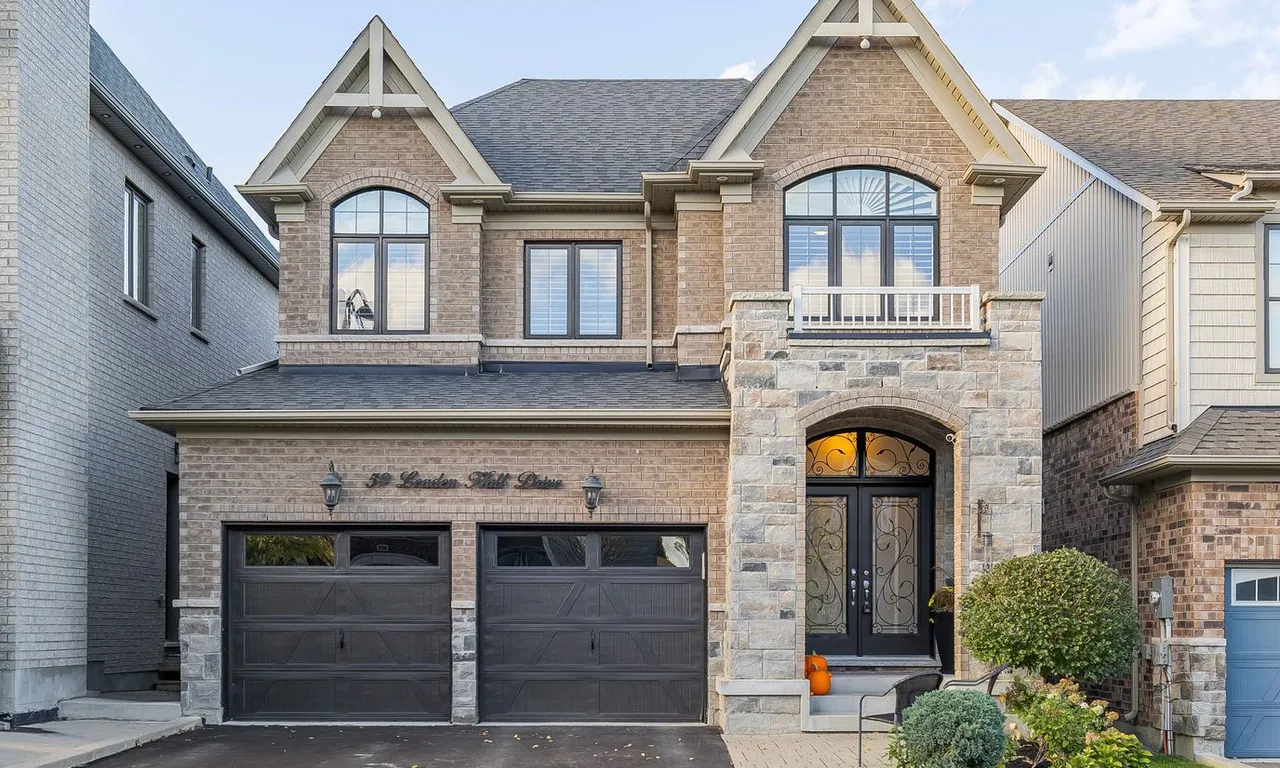59 Leaden Hall Dr, East Gwillimbury, ON L9N 0R5