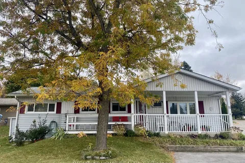 11 Locust Hill Dr, Innisfil, ON L9S 1R8