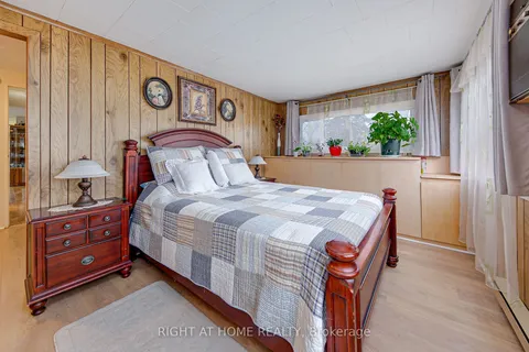 11 Locust Hill Dr, Innisfil, ON L9S 1R8