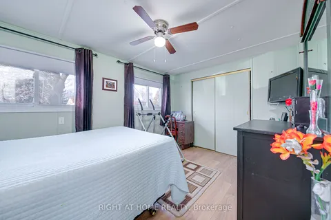 11 Locust Hill Dr, Innisfil, ON L9S 1R8