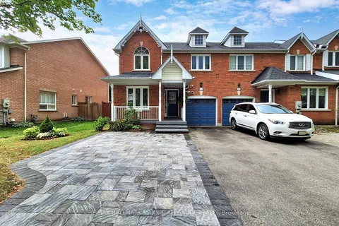 290 Marble Pl, Newmarket, ON L3X 2X9