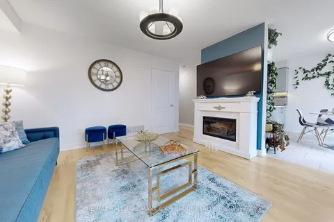 290 Marble Pl, Newmarket, ON L3X 2X9