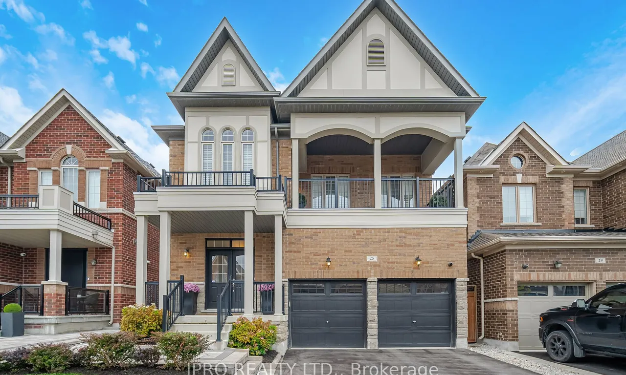 25 Alistair Cres, Vaughan, ON L4H 4T7