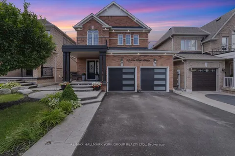 28 West Park Ave, Bradford West Gwillimbury, ON L3Z 0A8