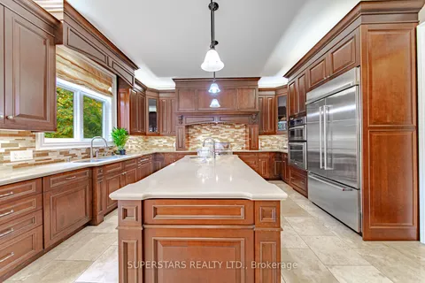 24 Glenbourne Park Dr, Markham, ON L6C 1H4