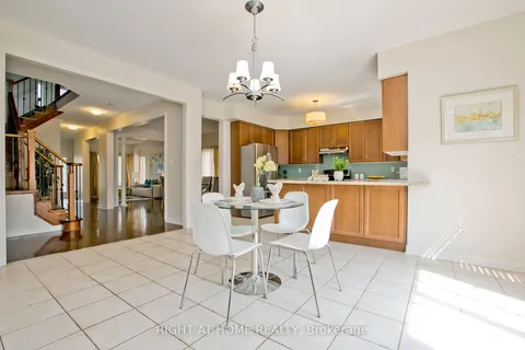 23 Sir Sanford Fleming Way, Vaughan, ON L6A 0T4