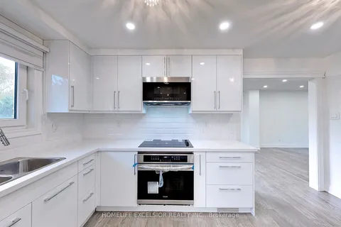 413 Carrville Rd, Richmond Hill, ON L4C 6E5