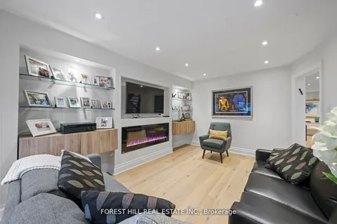 32 Maimonides Crt, Vaughan, ON L4J 4X8