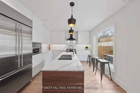 32 Maimonides Crt, Vaughan, ON L4J 4X8