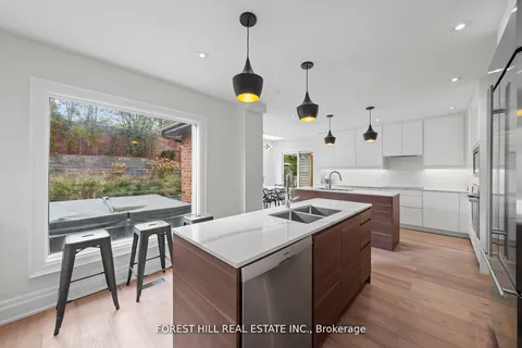 32 Maimonides Crt, Vaughan, ON L4J 4X8