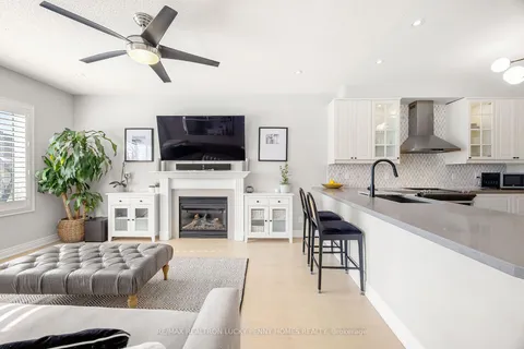 3 Maryterance Crt, Markham, ON L6B 0B1