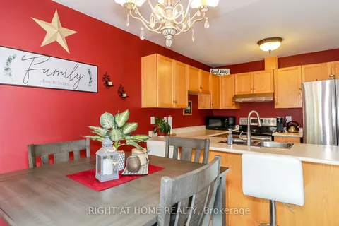 44 Parkside Cres, Essa, ON L3W 0K9