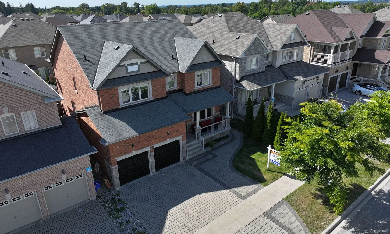 8 Philips Lake Crt, Richmond Hill, ON L4E 0M2