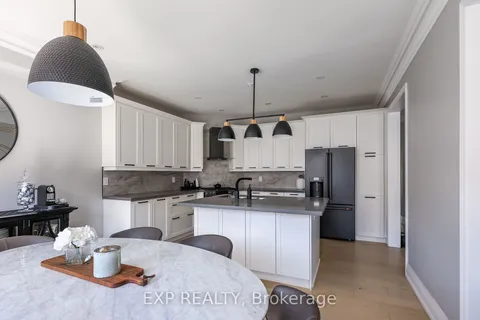 8 Philips Lake Crt, Richmond Hill, ON L4E 0M2