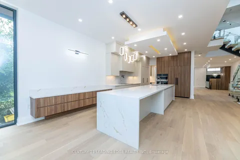 52 Wildwood Ave, Richmond Hill, ON L4E 3B3