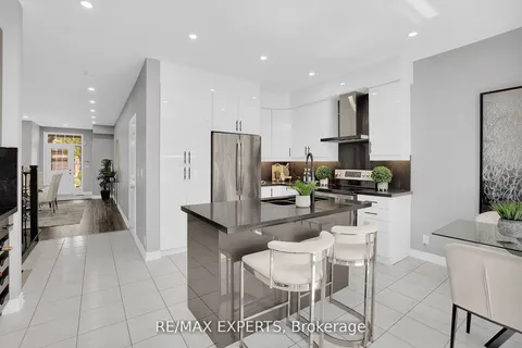 138 Moraine Dr, Vaughan, ON L4H 2E6