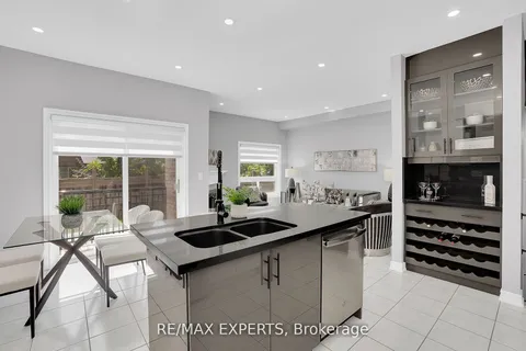 138 Moraine Dr, Vaughan, ON L4H 2E6