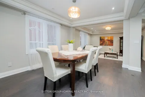 29 Roxborough Lane, Vaughan, ON L4J 4T1